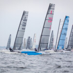 Départ national classe A 2018 Des catamarans de classe A lors d'une régate.